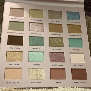 Iconic London Treat Yourself Eyeshadow palette.